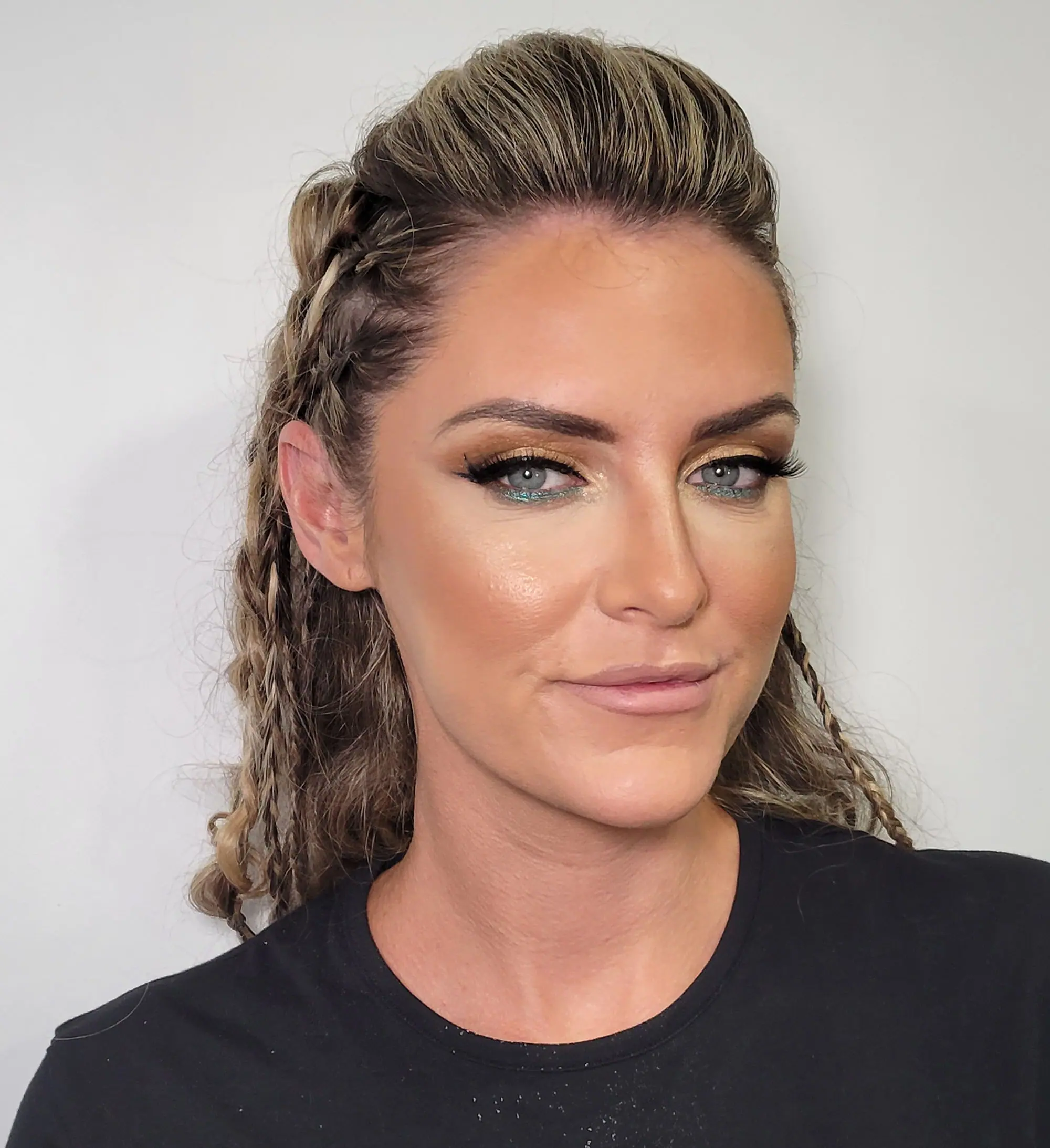 Makeup Artist Cayman Islands Glamorous Hair Studio_0000s_0001_1000016226