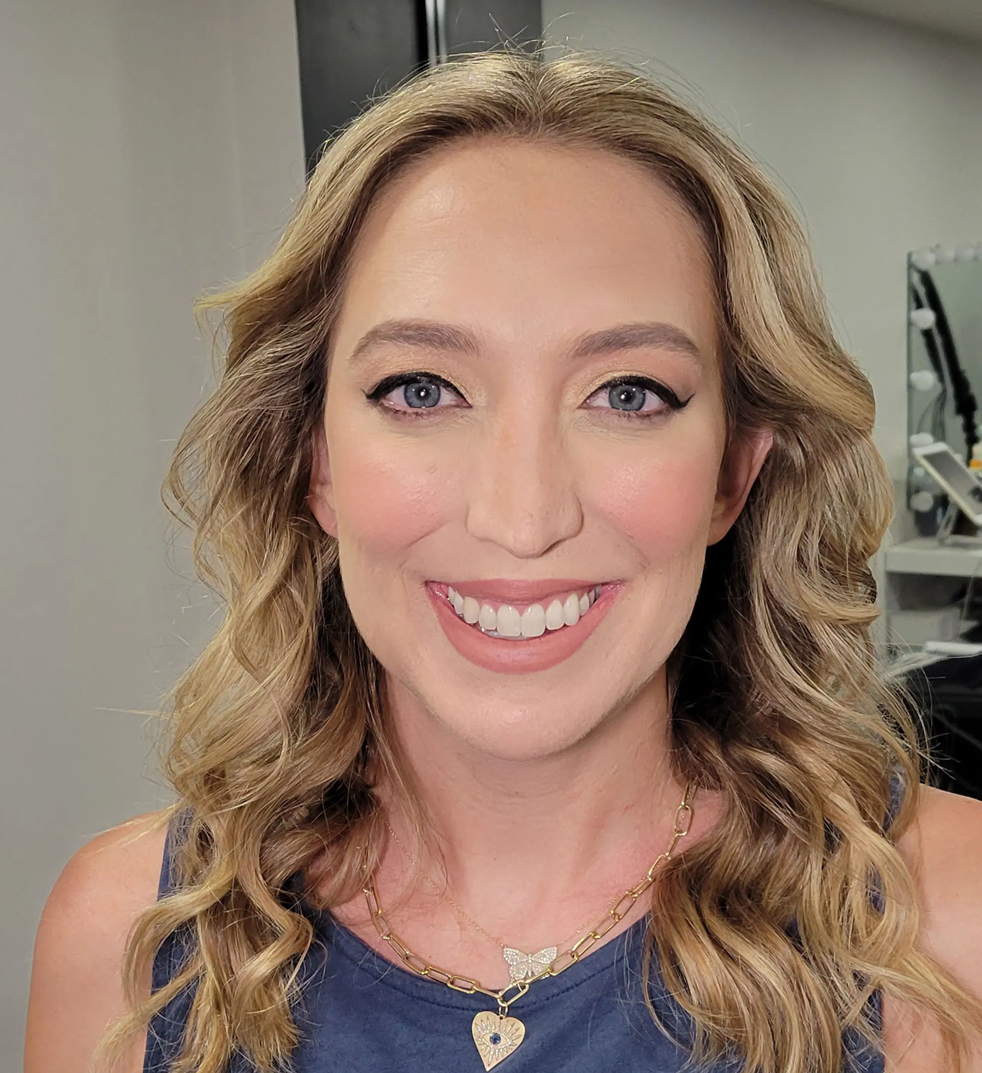 Makeup Artist Cayman Islands Glamorous Hair Studio_0000s_0003_1000016204